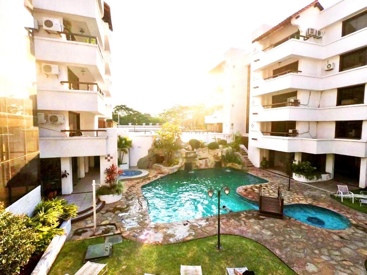 Suites Casa Blanca Santa Cruz de La Sierra Esterno foto